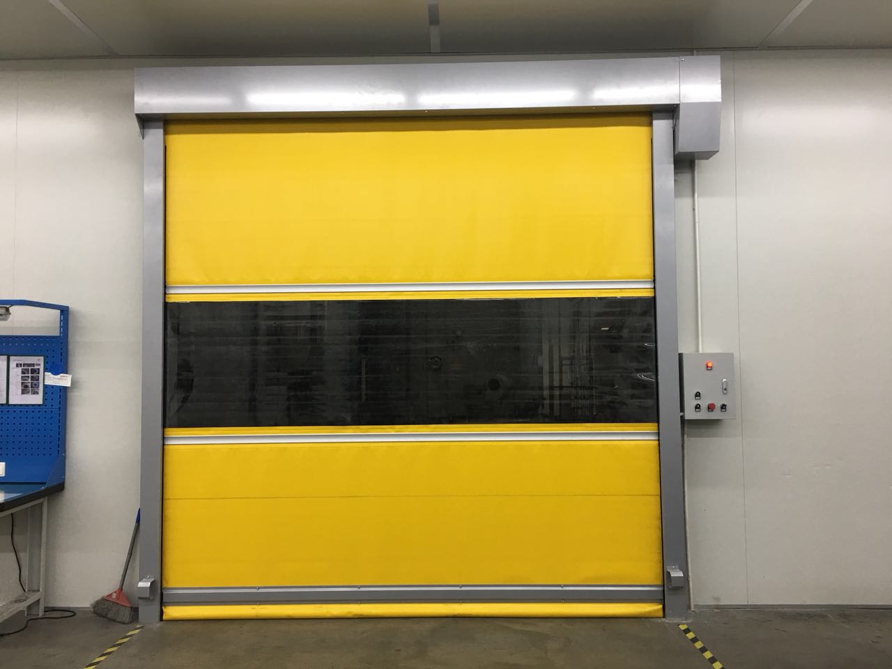 快速卷簾門.jpg 快速卷簾門.jpg