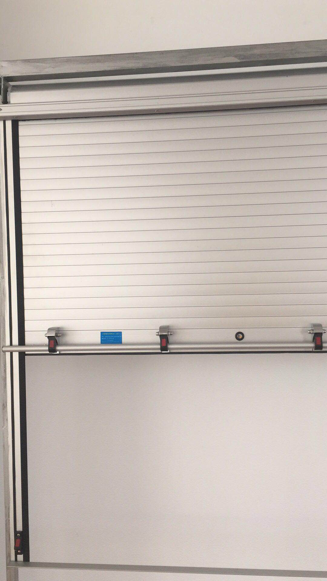 1550813303951700.jpg 鋁合金手動卷簾門.jpg