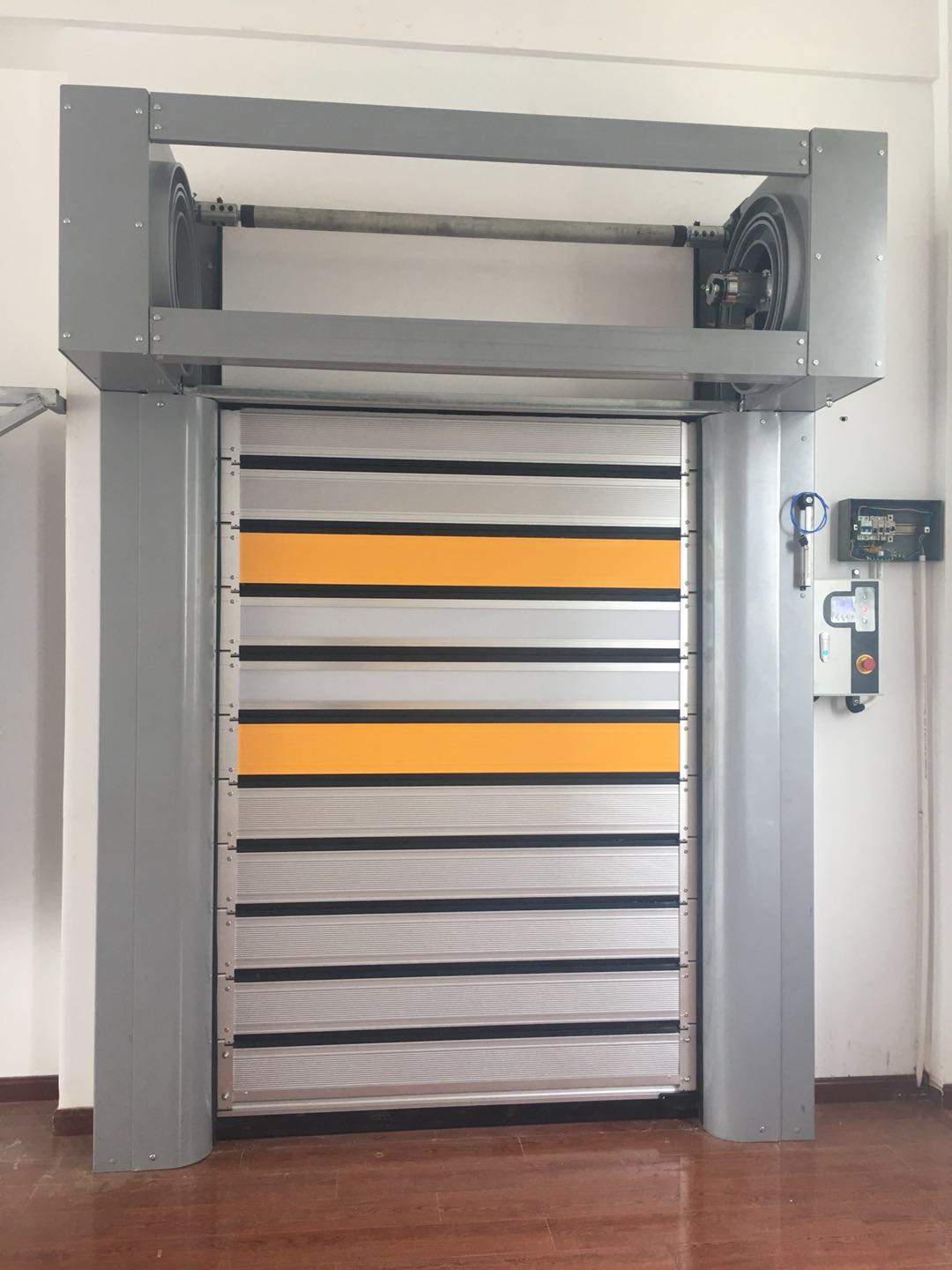 1553492403874303.jpg 硬質(zhì)快速門.jpg